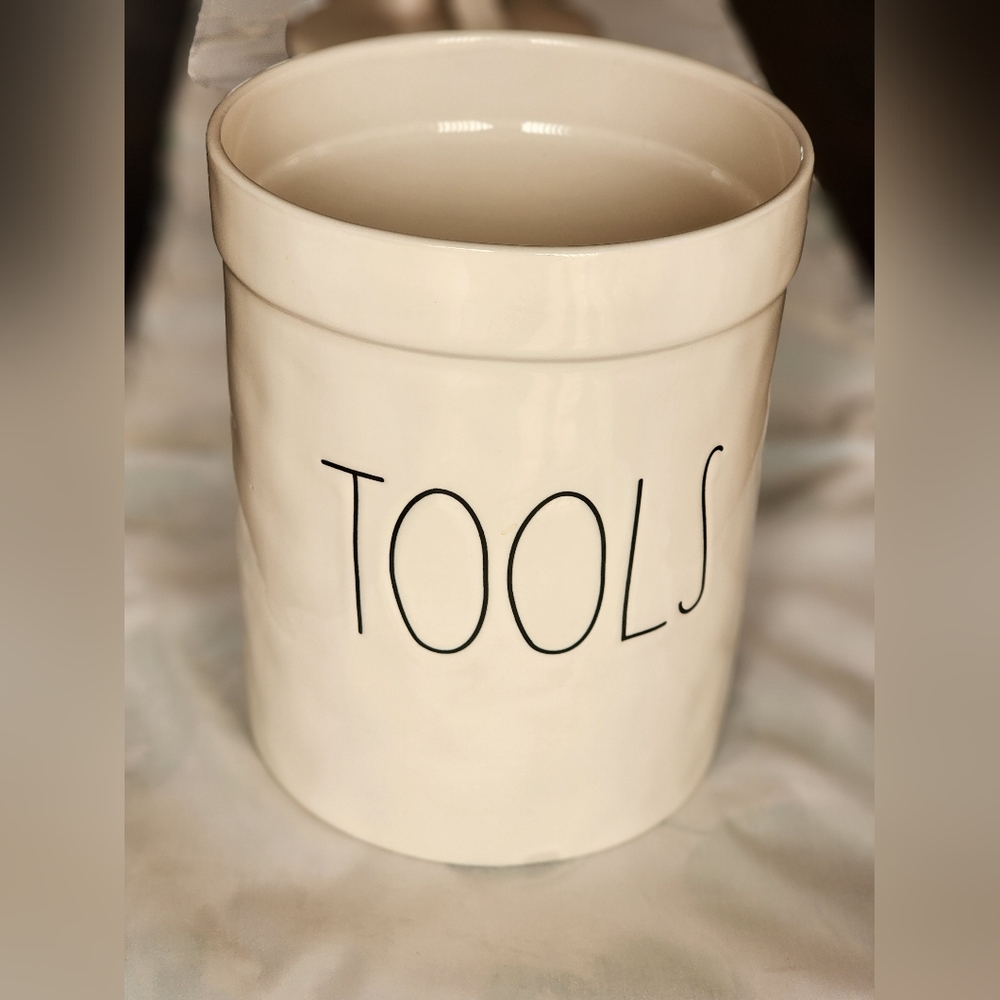 Rae Dunn utensils crock